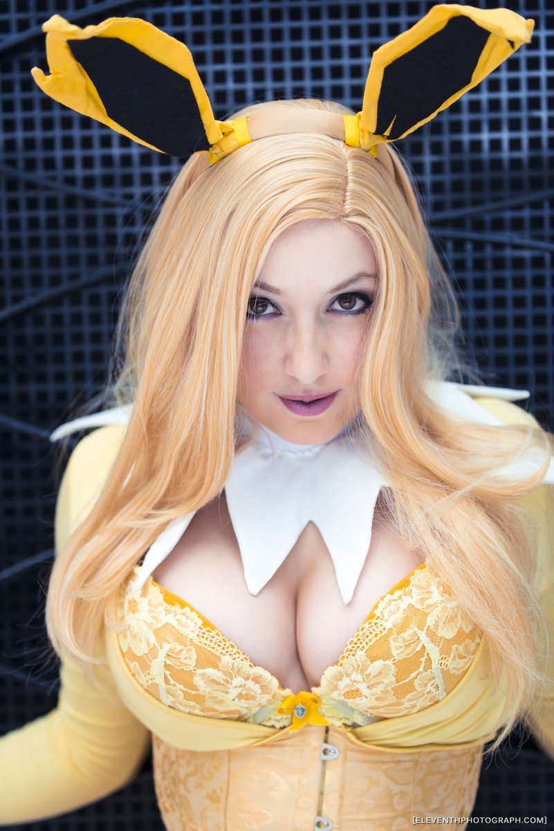 Danielle Beaulieu cosplay Pokemon
