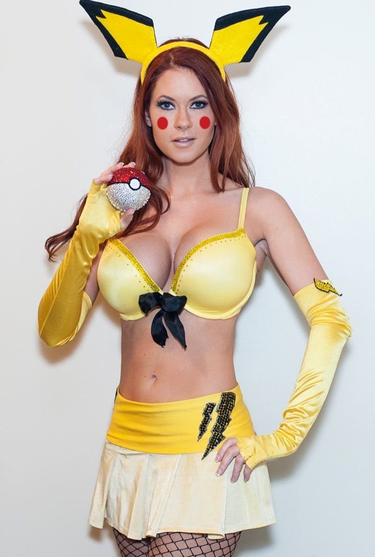 Alice Arefieva Kospley Pikachu