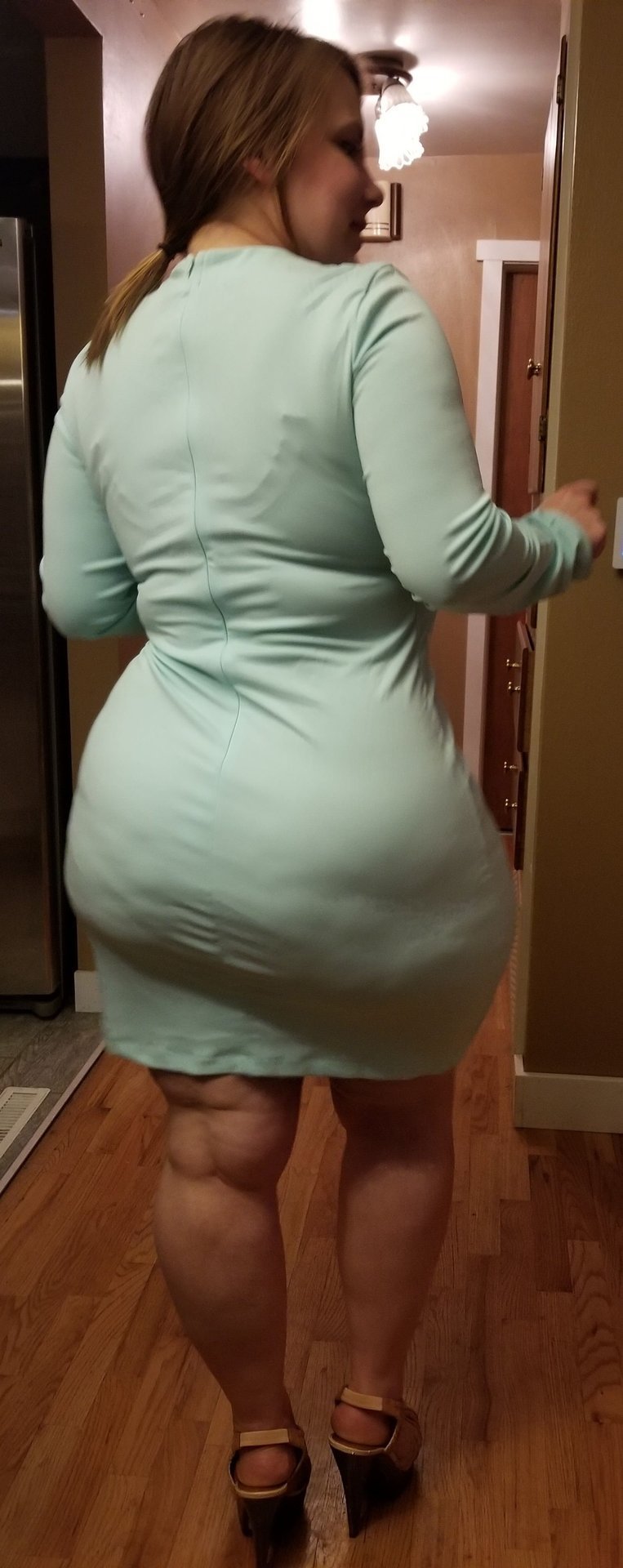 MAL MALLOY in the dress