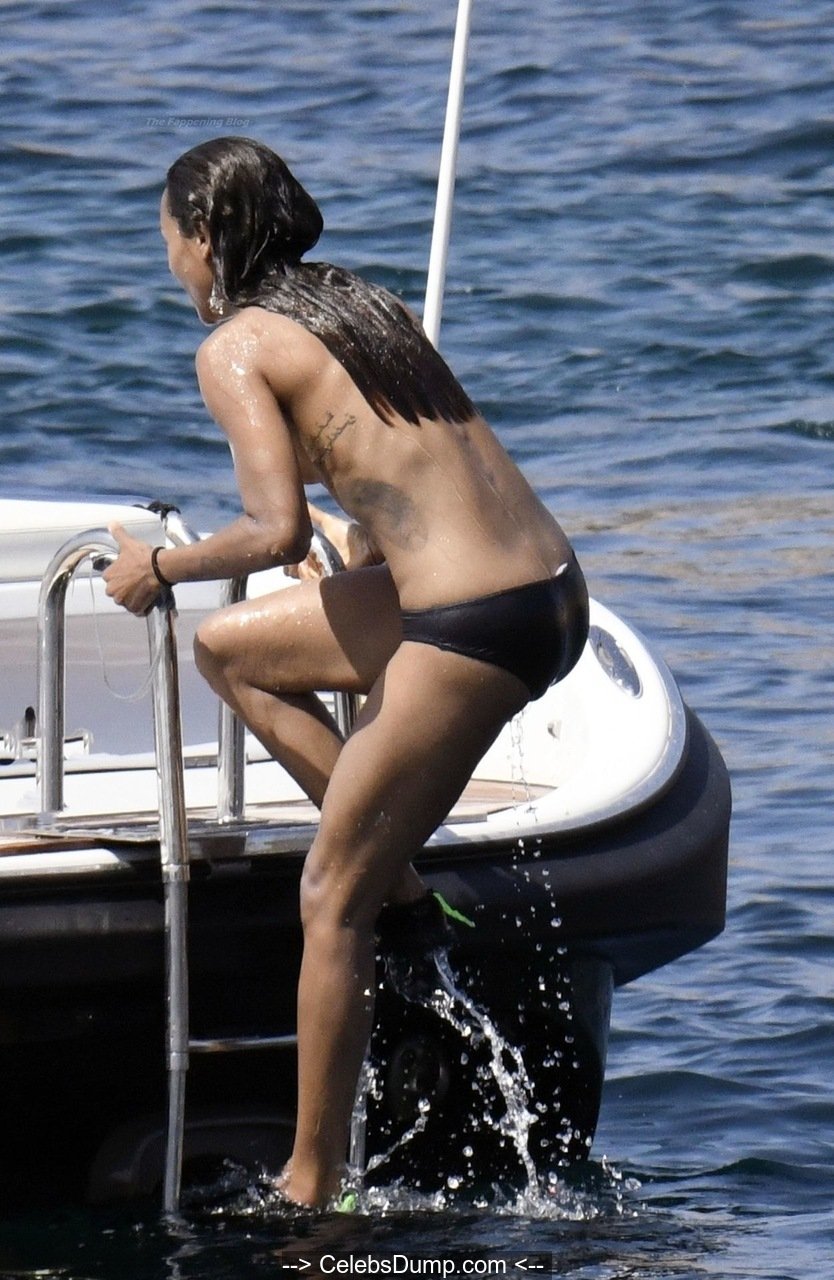 Zoe Saldan drain on a yacht