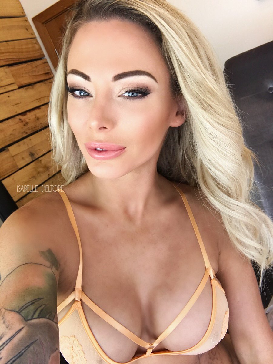 Porn actress Isabelle Deltor