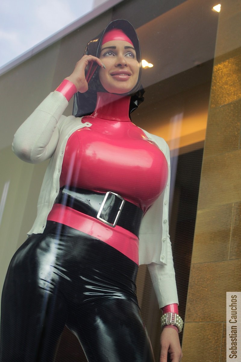 Ariane.st.amour latex