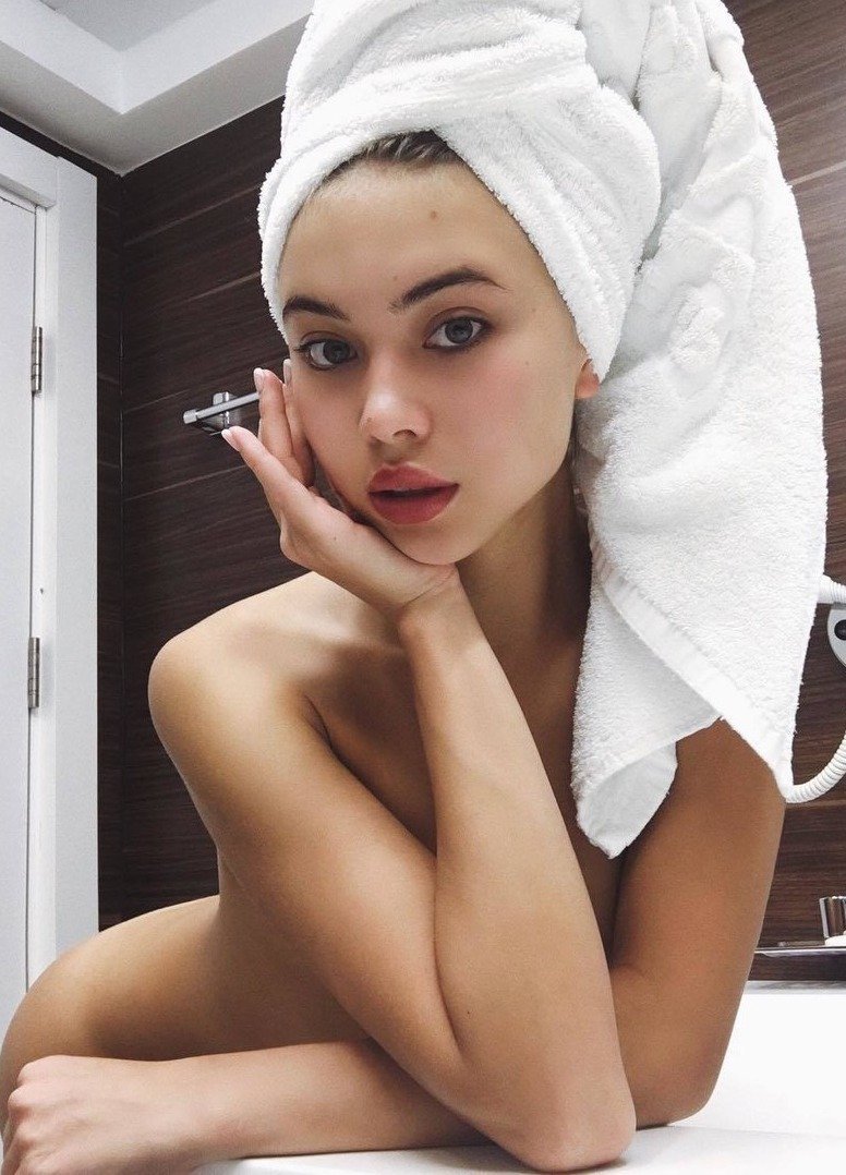 Ksenia Ivanovo Gato