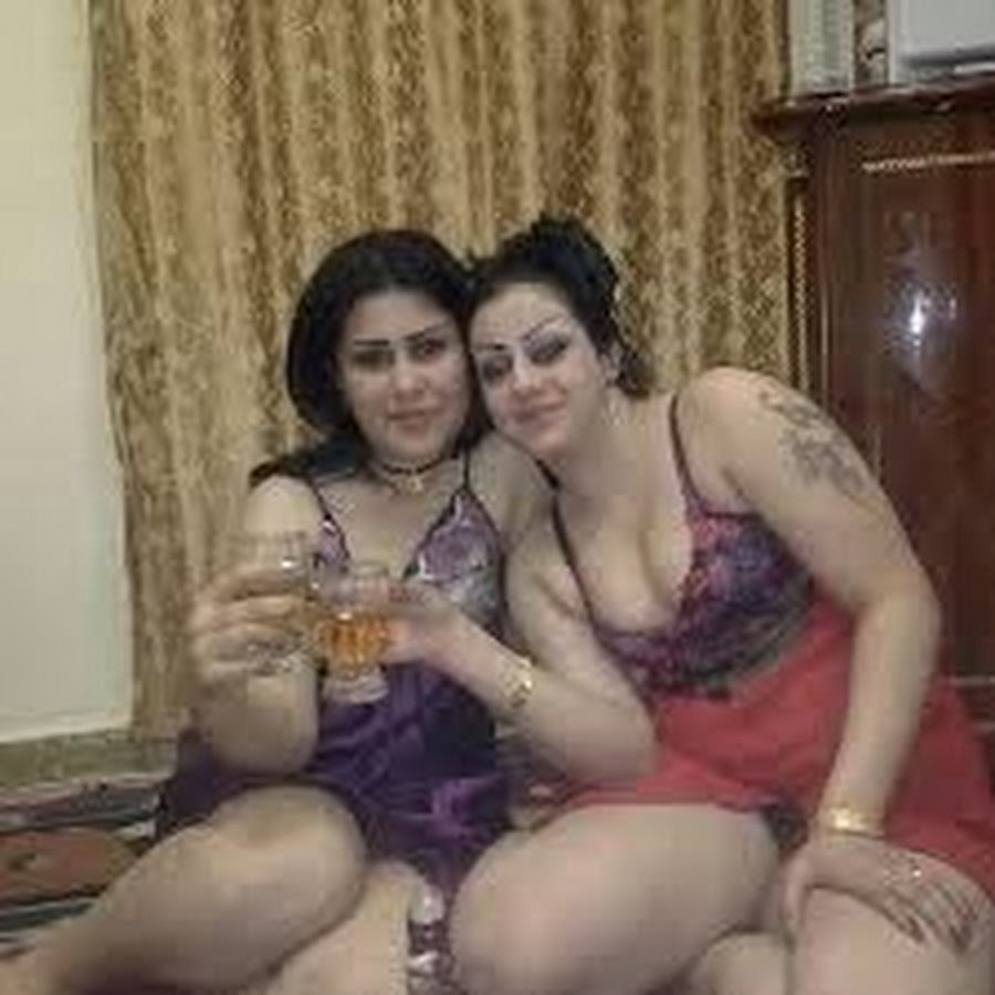 Naked Turkmen women