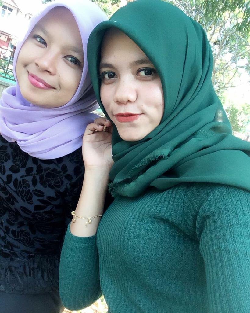Jilbab ABG Pamer Toket 2020