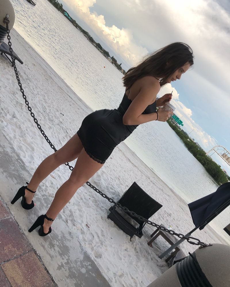 Lana Rhodes