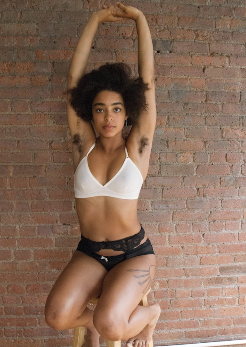 Natalie Emmanuel unshaven armpits