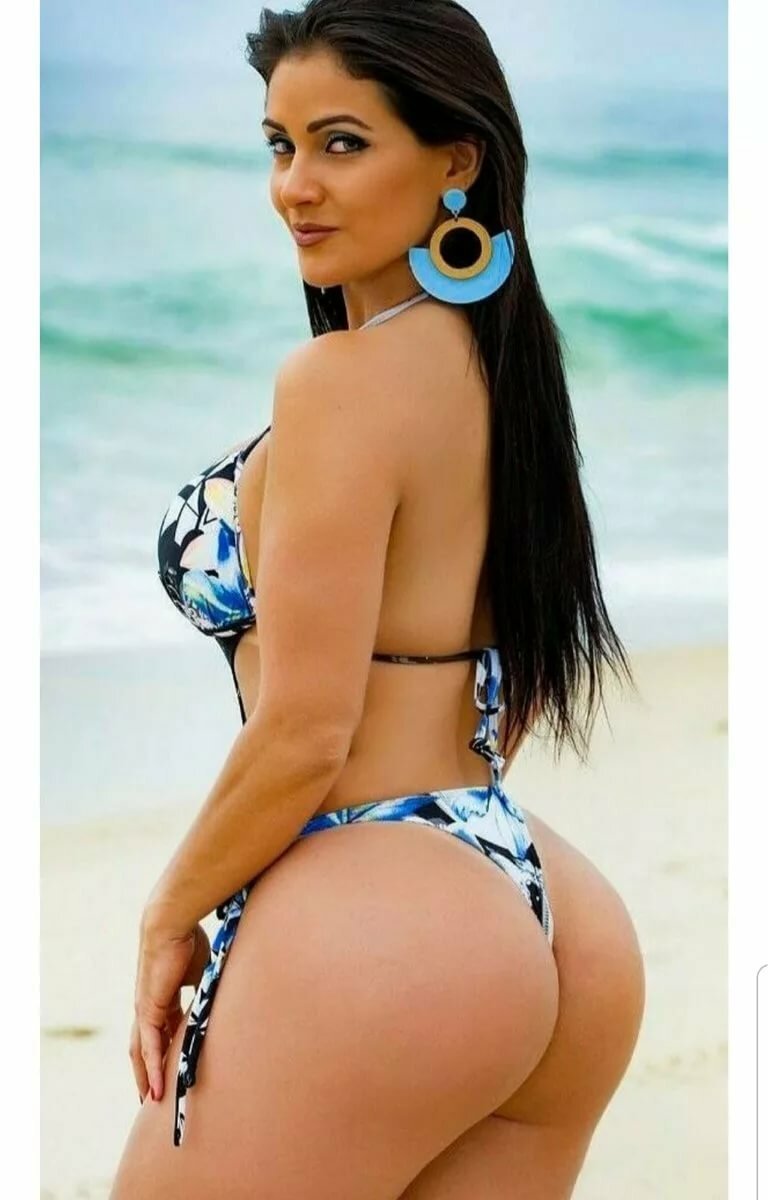 Chrissy Kurves