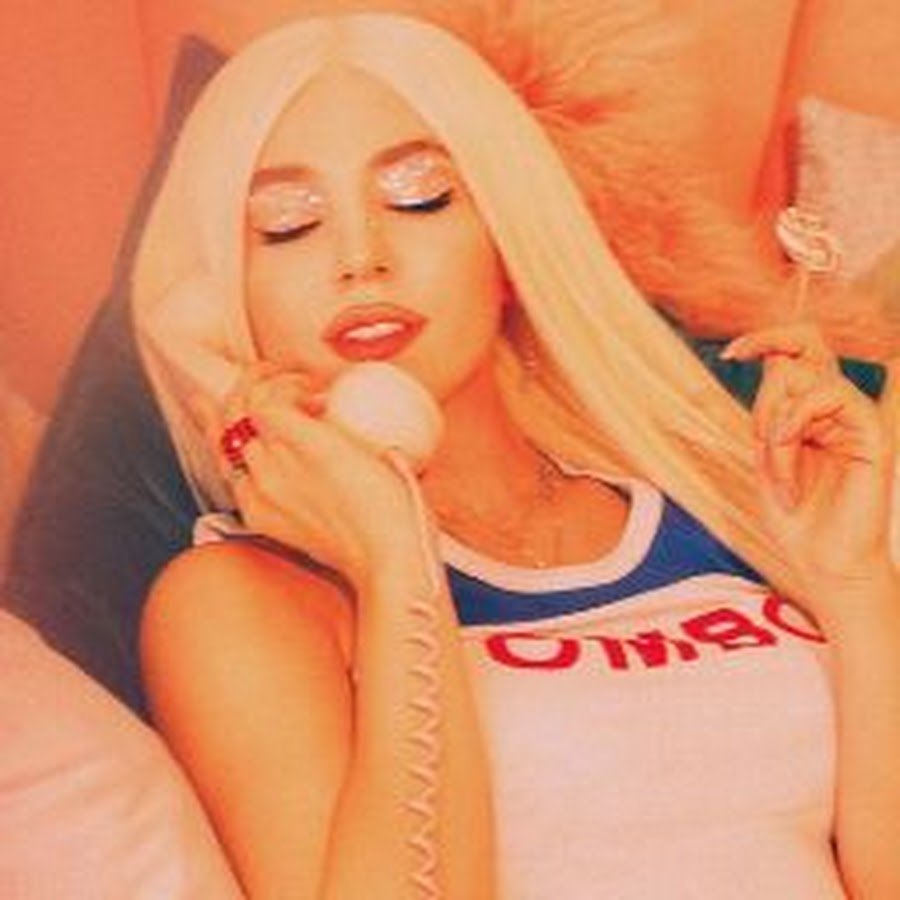 Ava Max Cloud