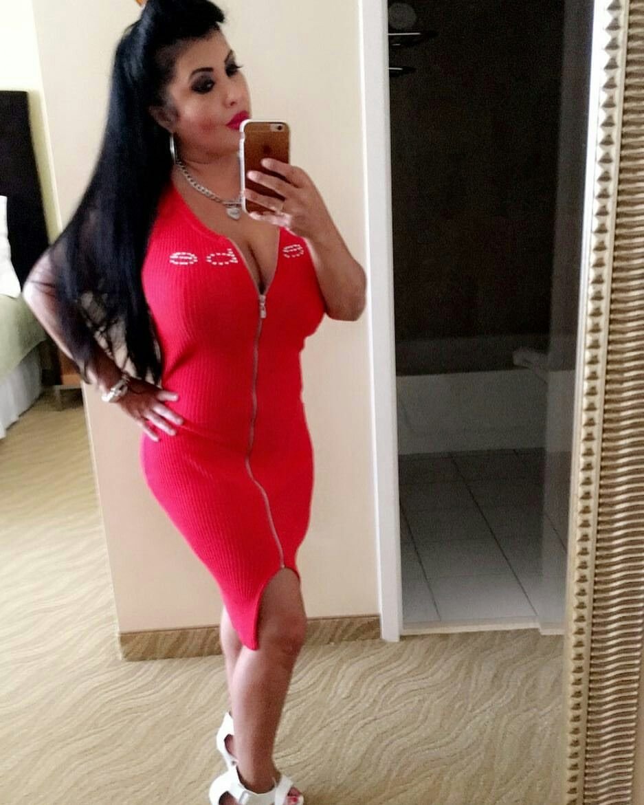 Kelsi Monroe in tight