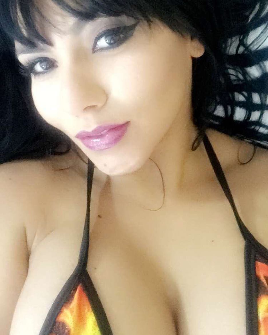 Rose Monroe Selfie