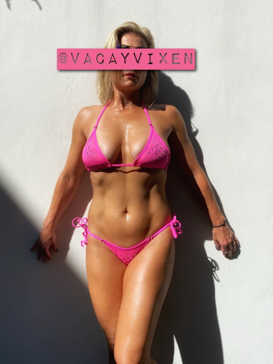 Alicia Dimarko in Microbikini