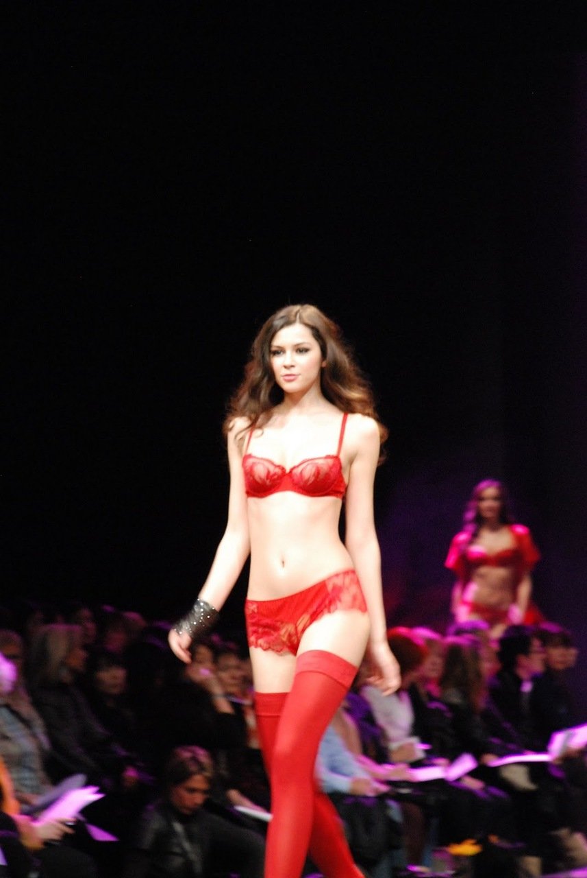 Madalina Pica model