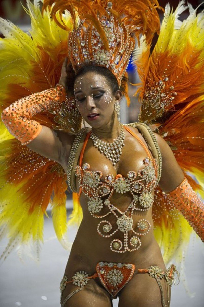 Rio de Janeiro Carnival costumes w