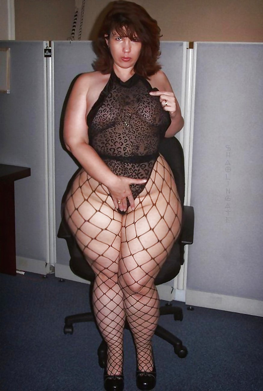 Big hips of mature bbw