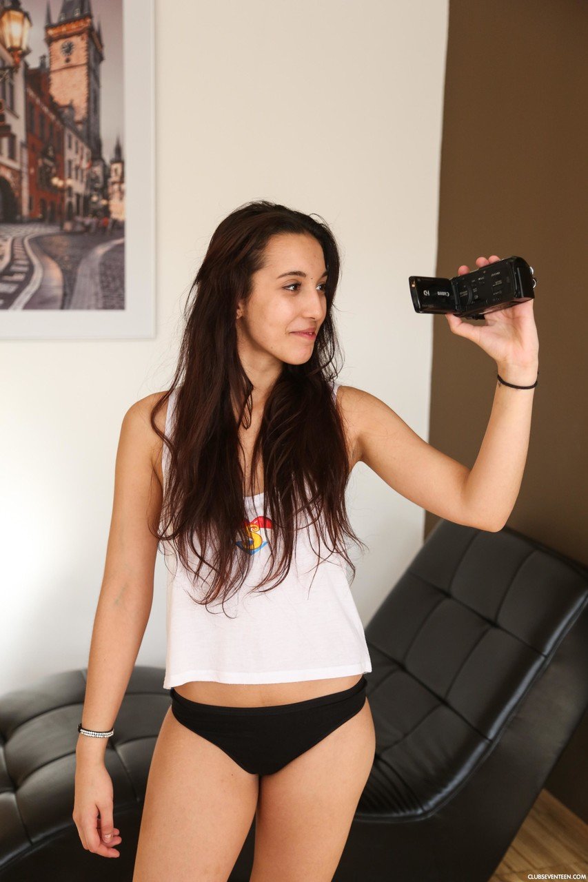 Gia Derza, Savannah Sixx - The Skater Girl