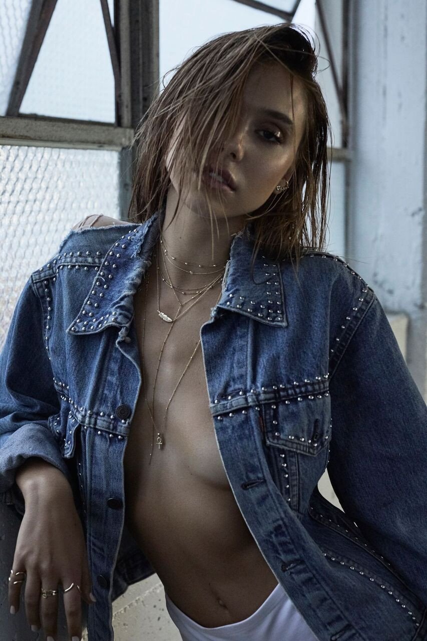 Alexis Feather 18