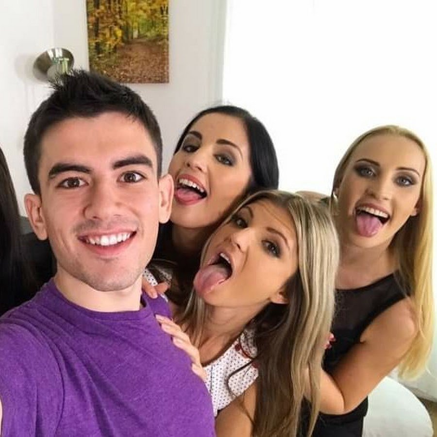 Group women in a gangbang