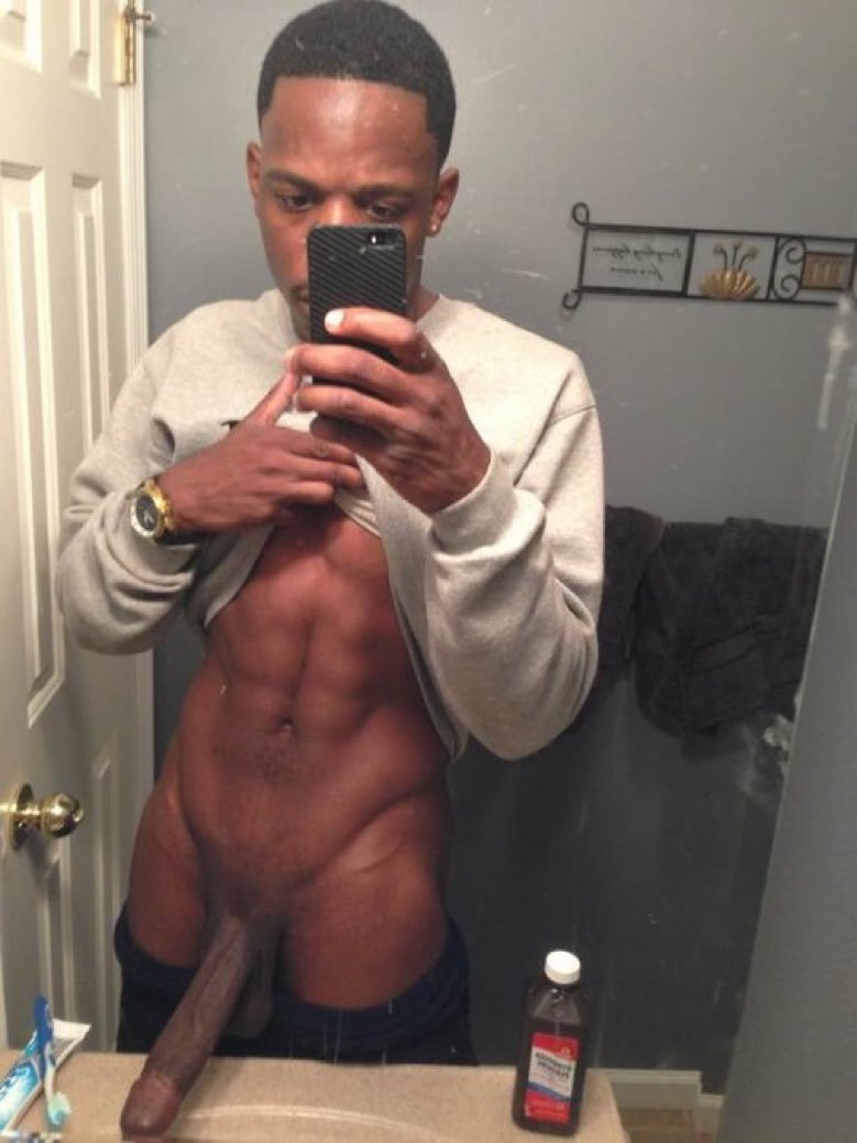 Negro with a big dick selfie