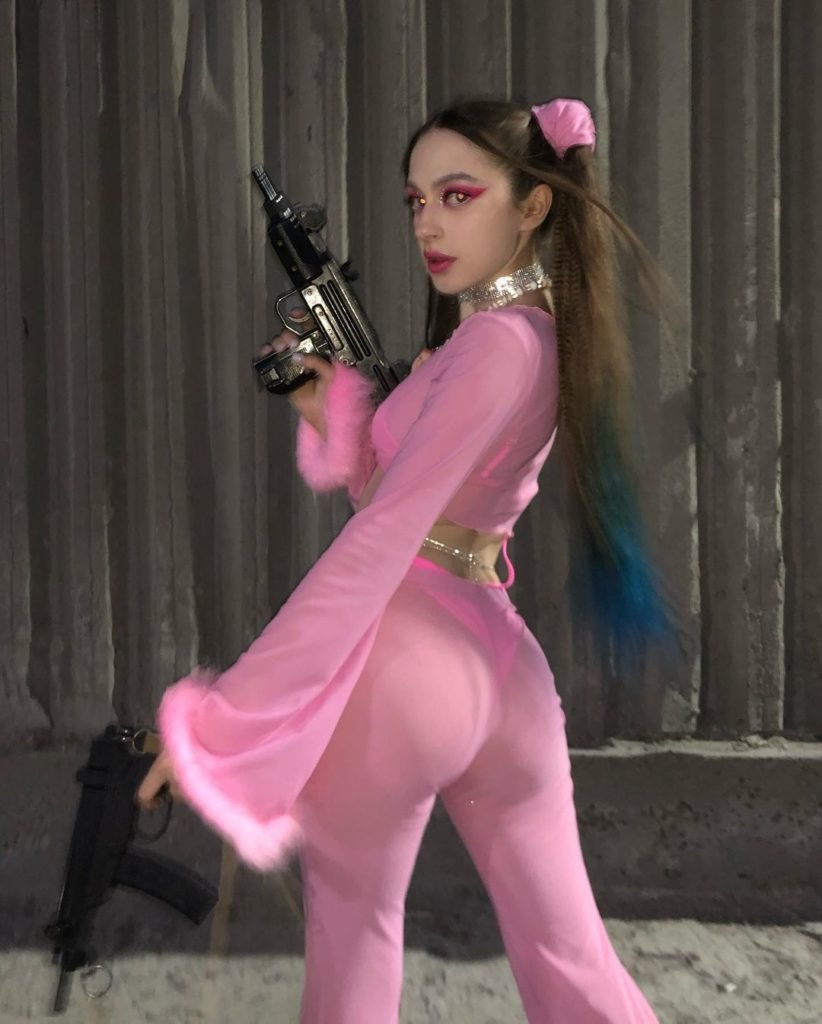Pinkguno hot