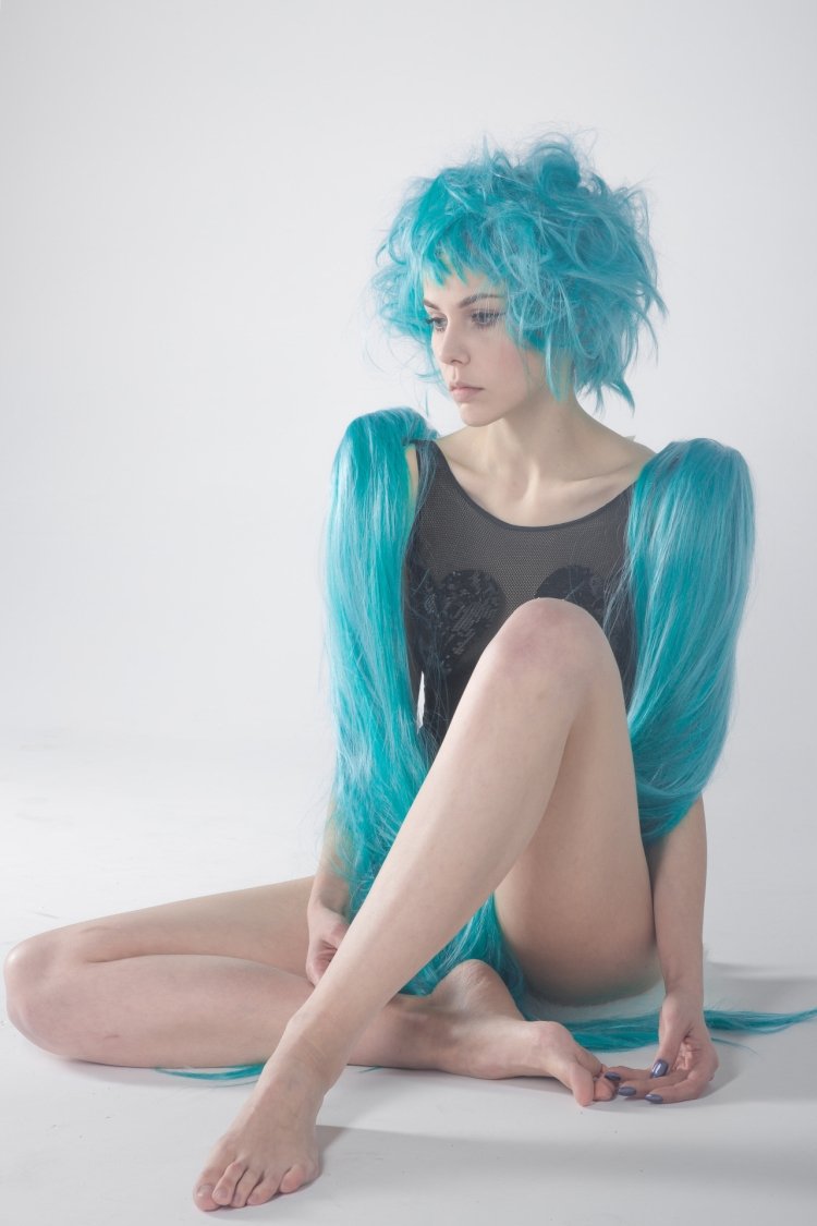 Alina Rin legs