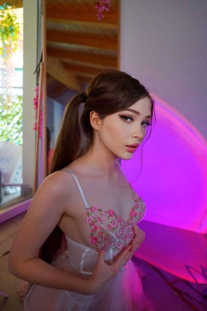 Karina Streamers plum 2022