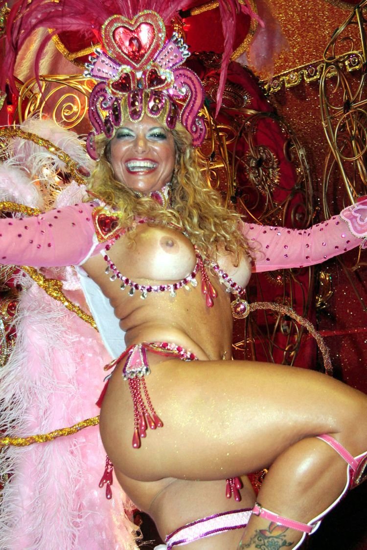 Andrea Martins Brazili Carnival