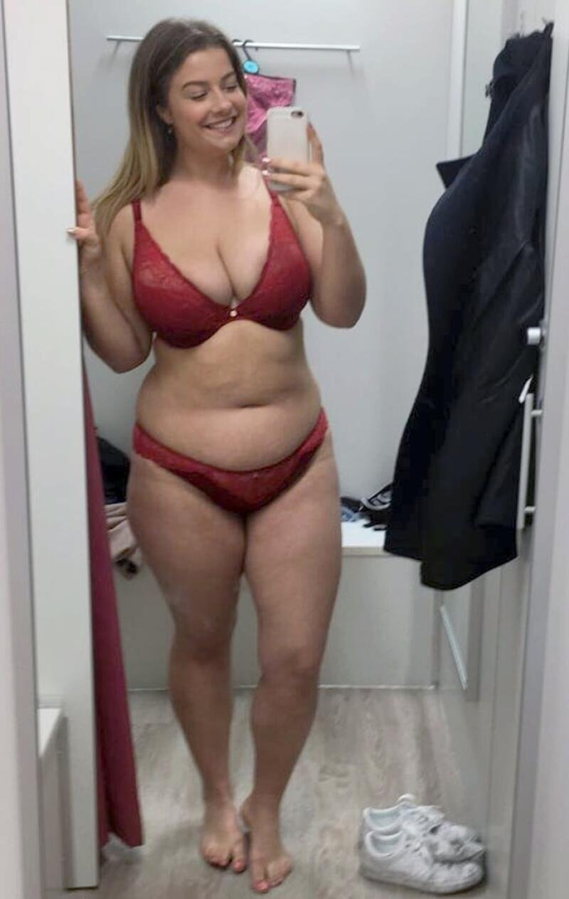 Amanda Santana Plus Size in a bikini