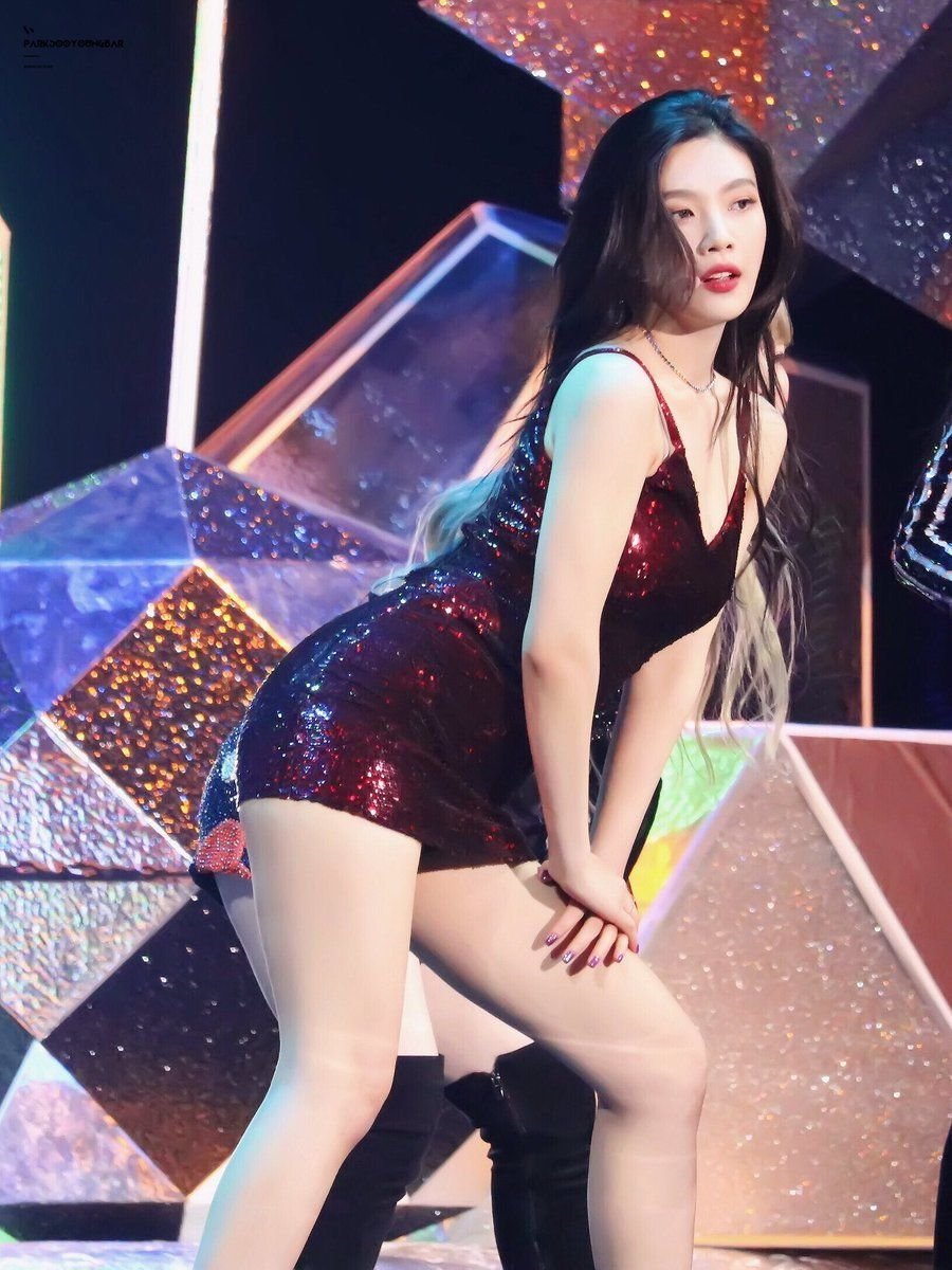 Yeri Red Velvet figure