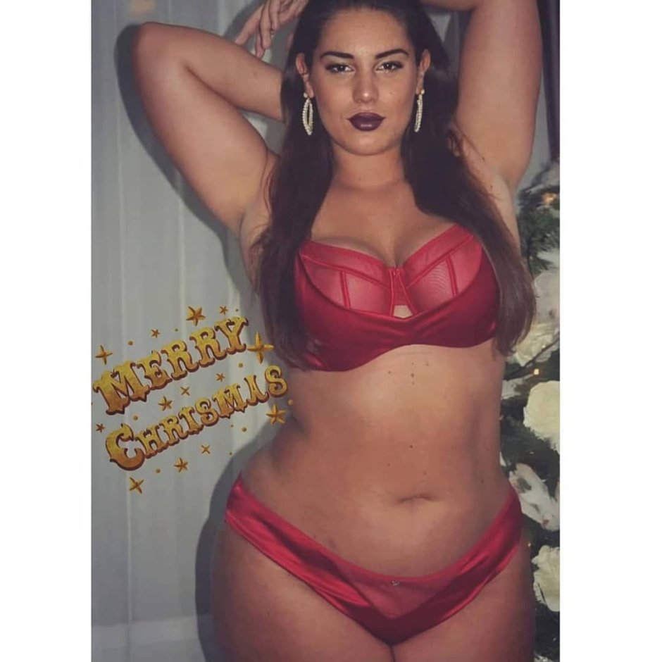 Model Cherella Rowena