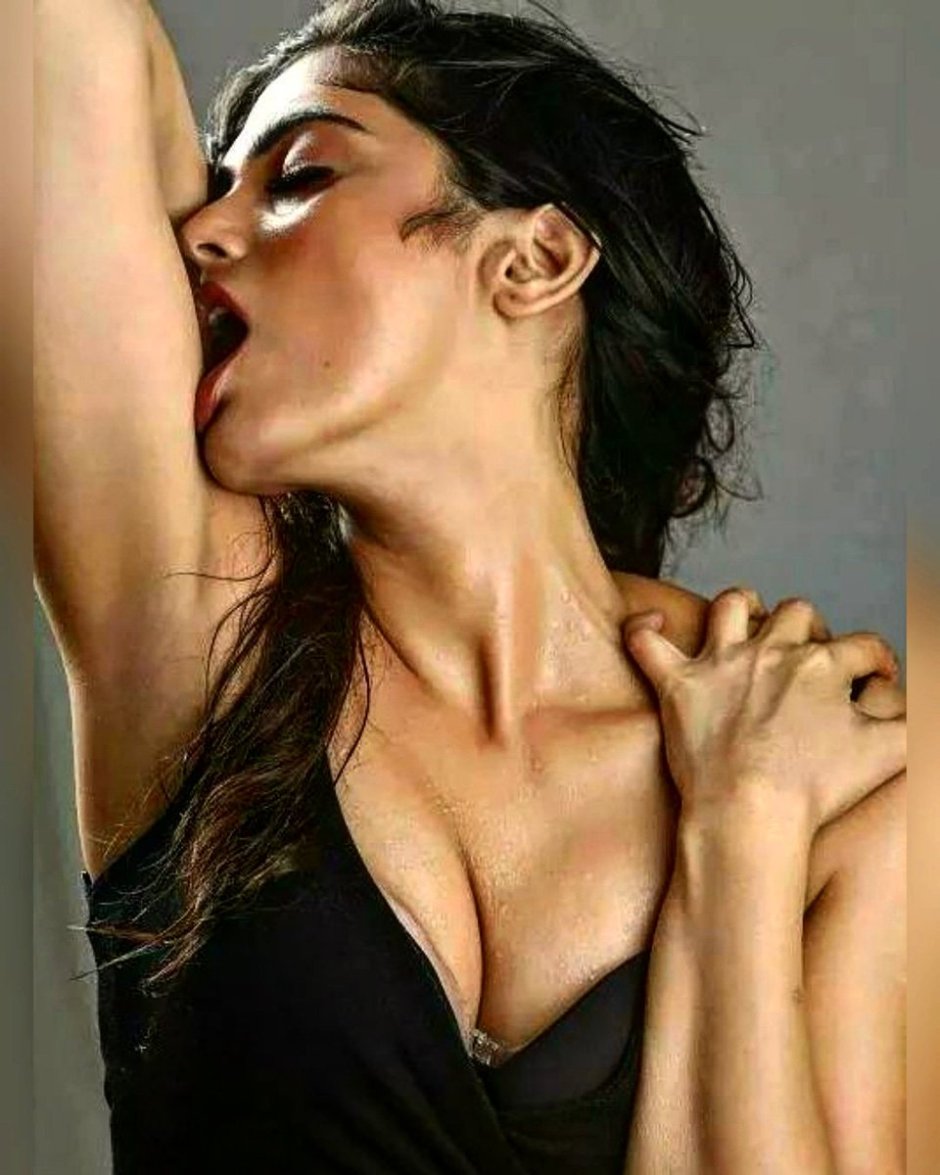 Pakistan girl boobs