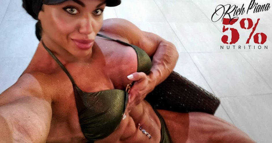 Lara Croft Erotic cosplay