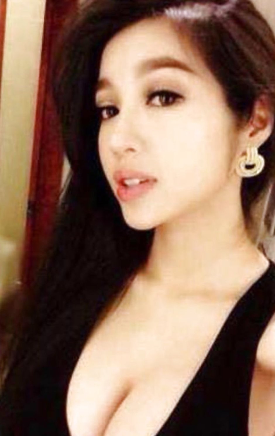 Elly Tran Ha