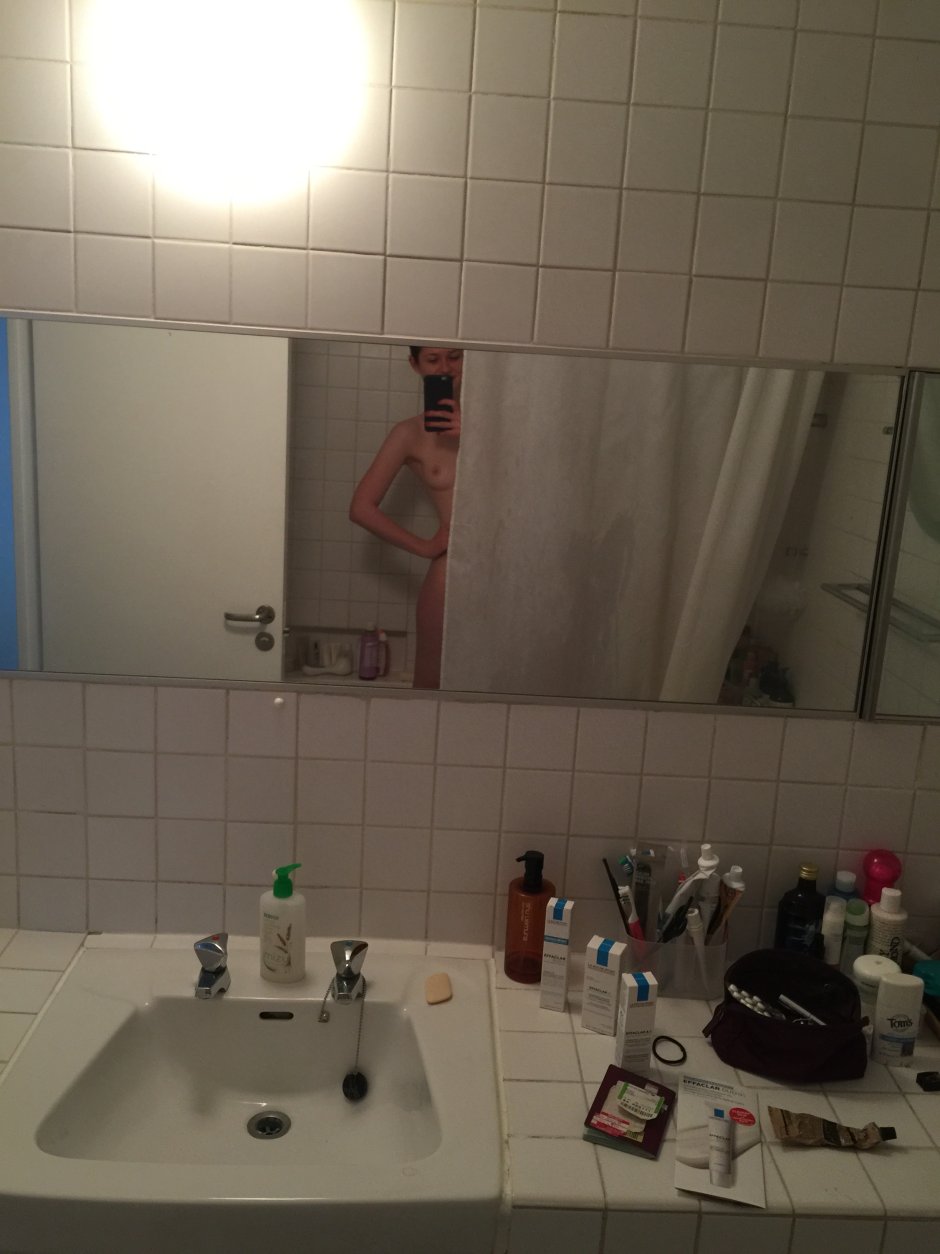 Bonnie Francesca Wright Nude