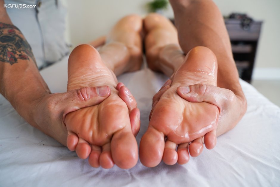 Roxy Joy's foot