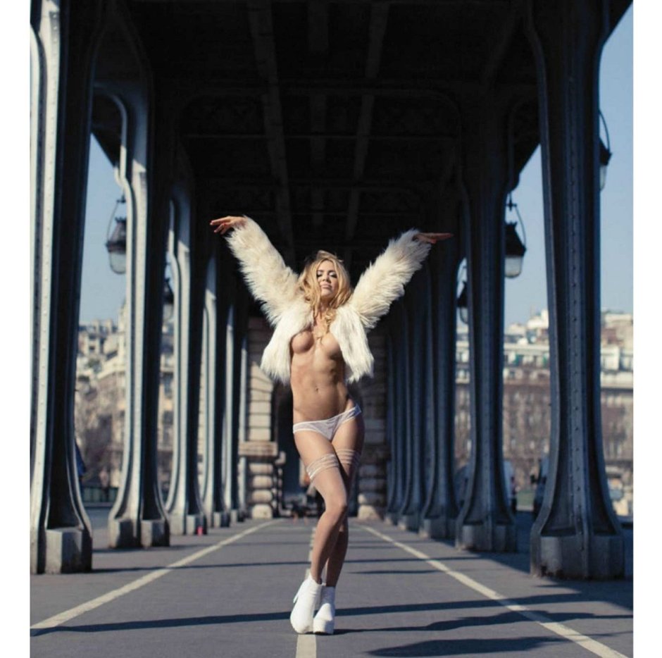 Party Paris Hot photo
