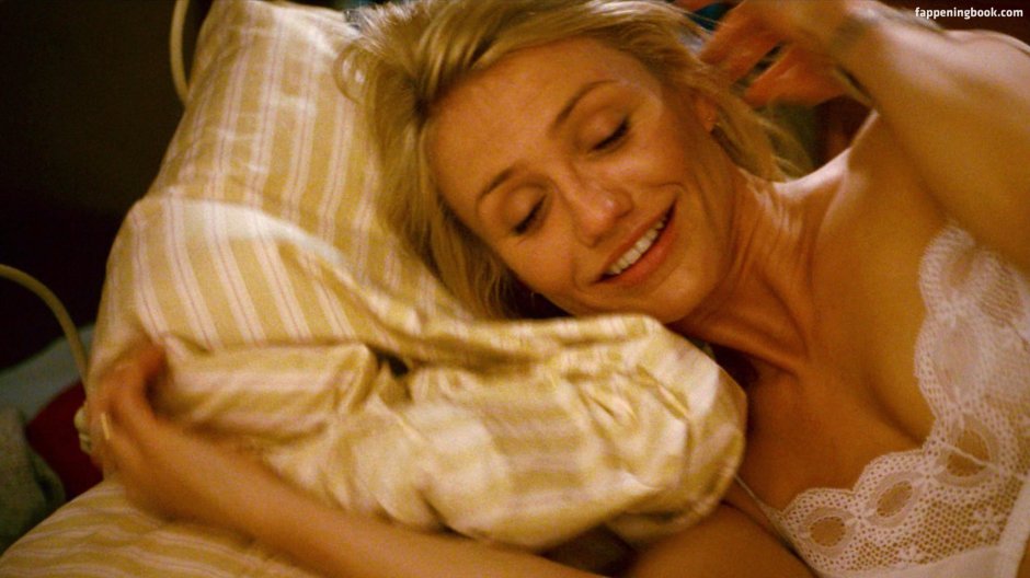 Cameron Diaz in youth breasts