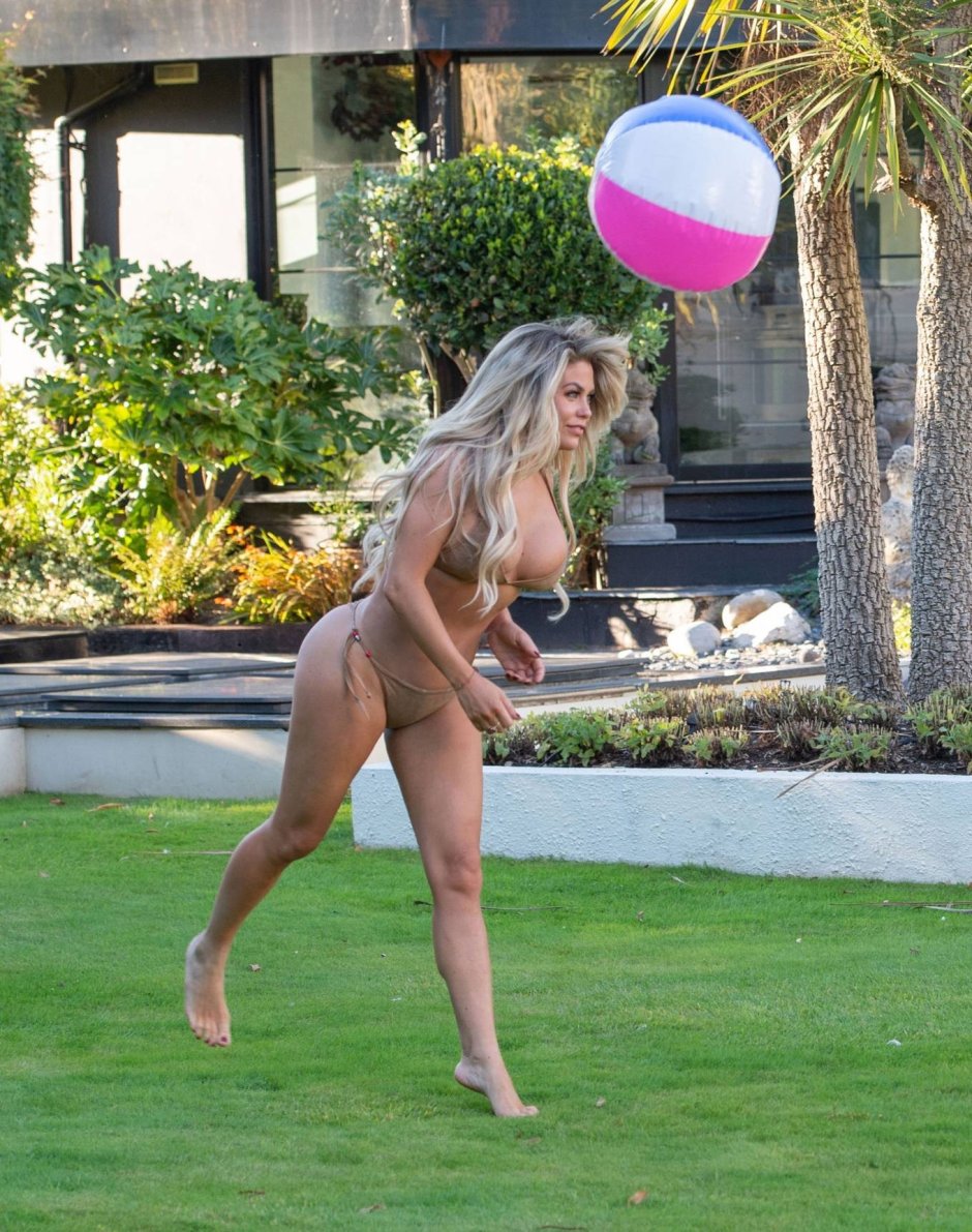 Bianca Gaskein without panties