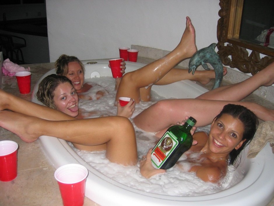 Erotic photos of drunk girls