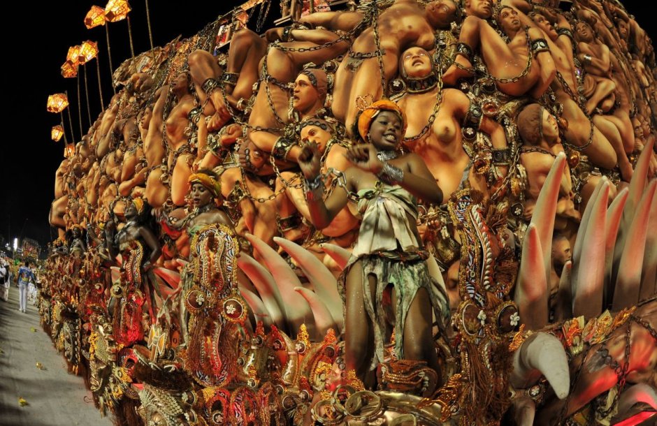 Andrea Martins Brazili Carnival