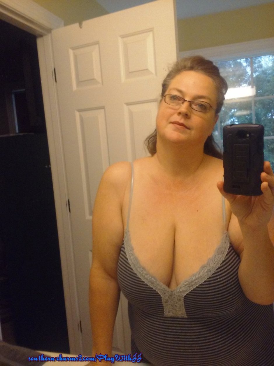 Selfies of women aged