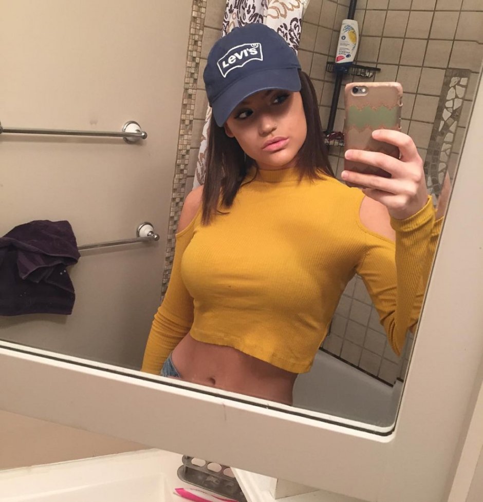 Girl in the topic selfie