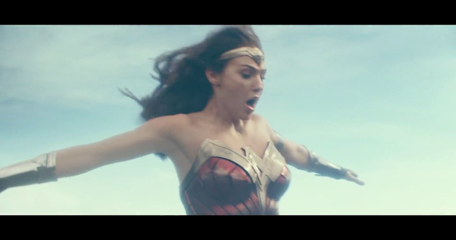 Gal Gadot in the film Spies in the neighborhood