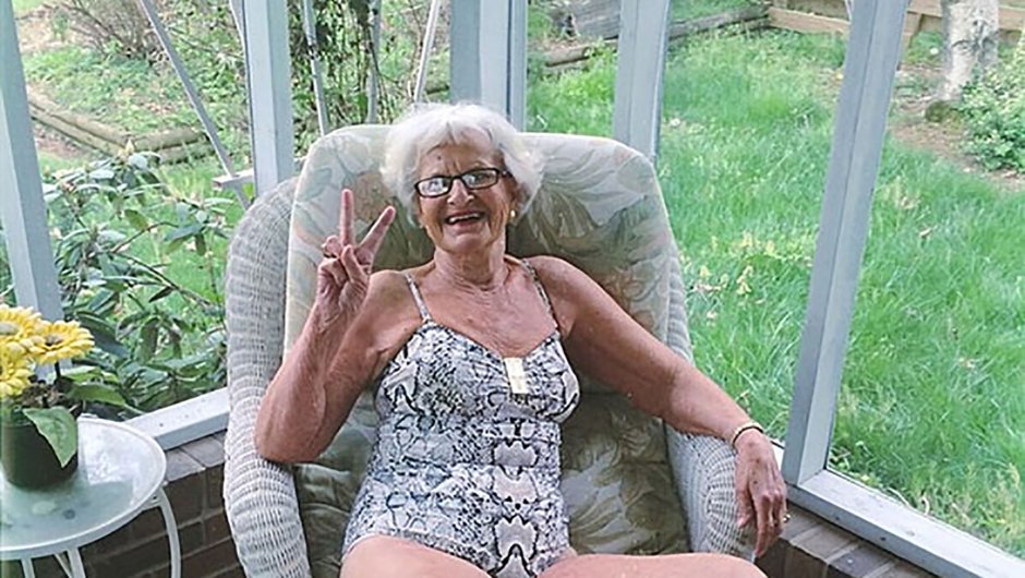 Elderly housewives in shorts