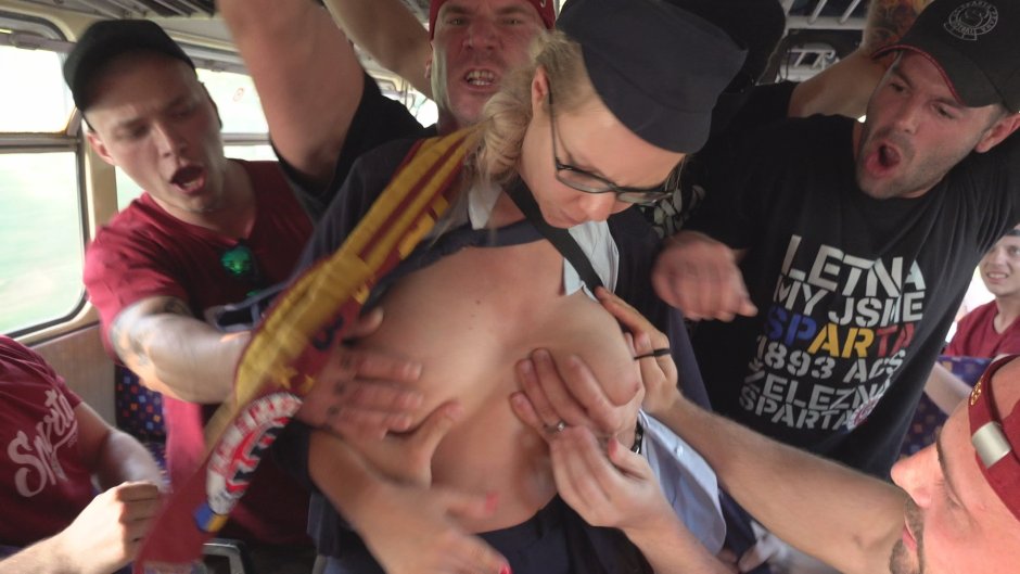 Julia Skyhai Gangbang