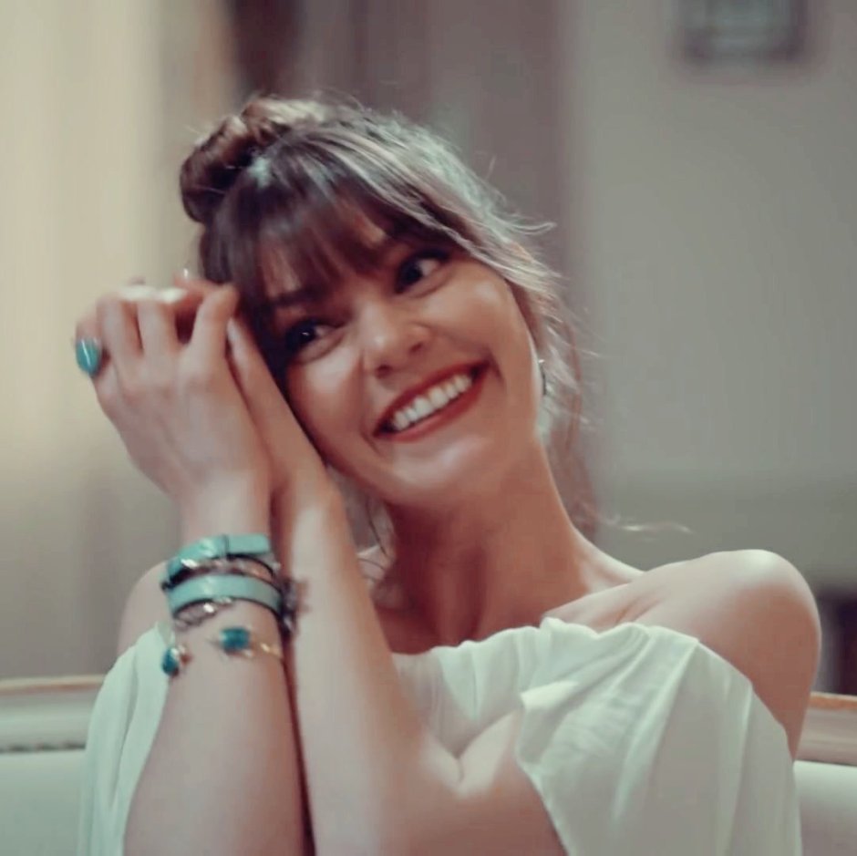 Asli Enver Christmas Day