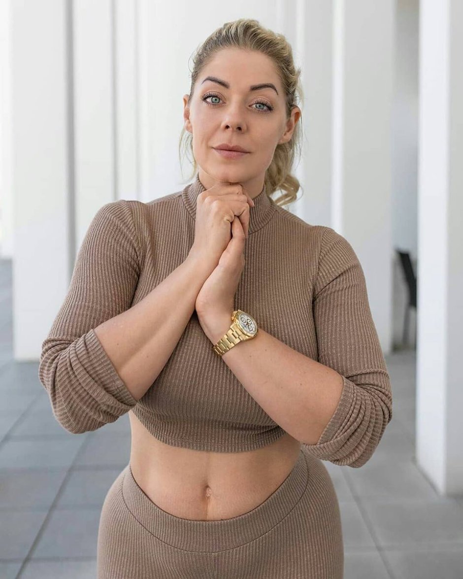 Mia Sand Fat