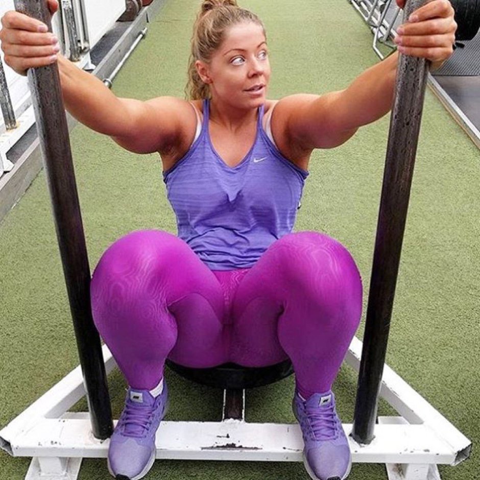 MIA Sand - Fitness Model