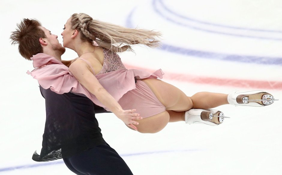 Piquant moments in figure skating