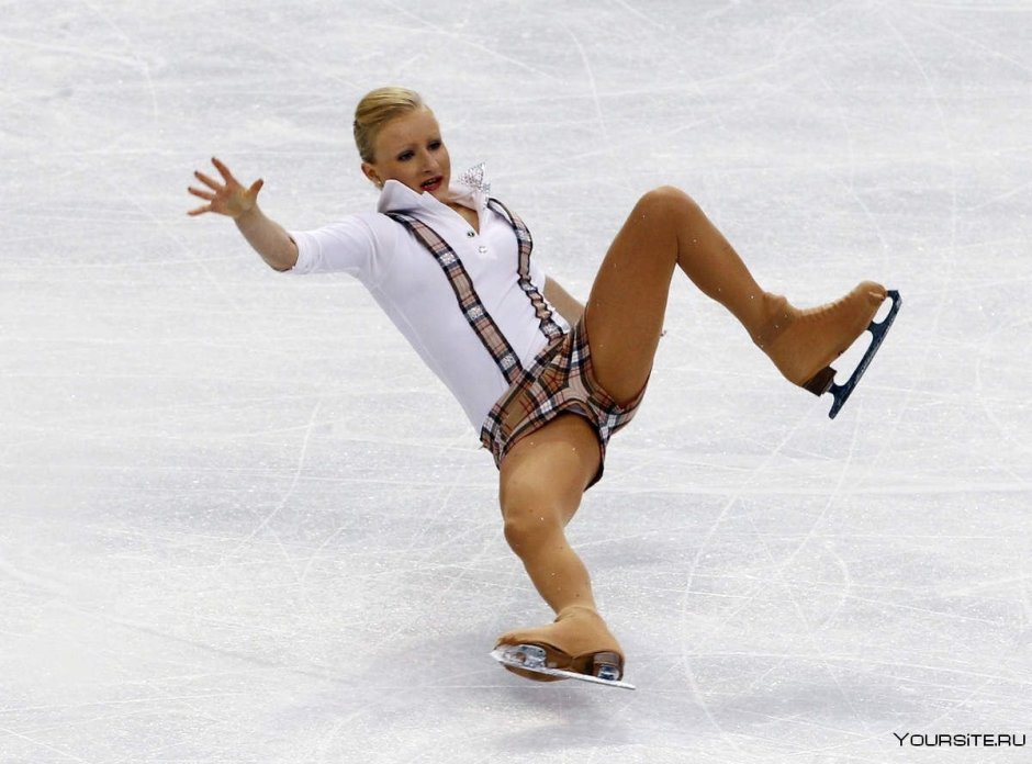 Nora Hoffman skater naked